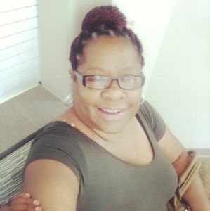 Meet your Posher, Angela